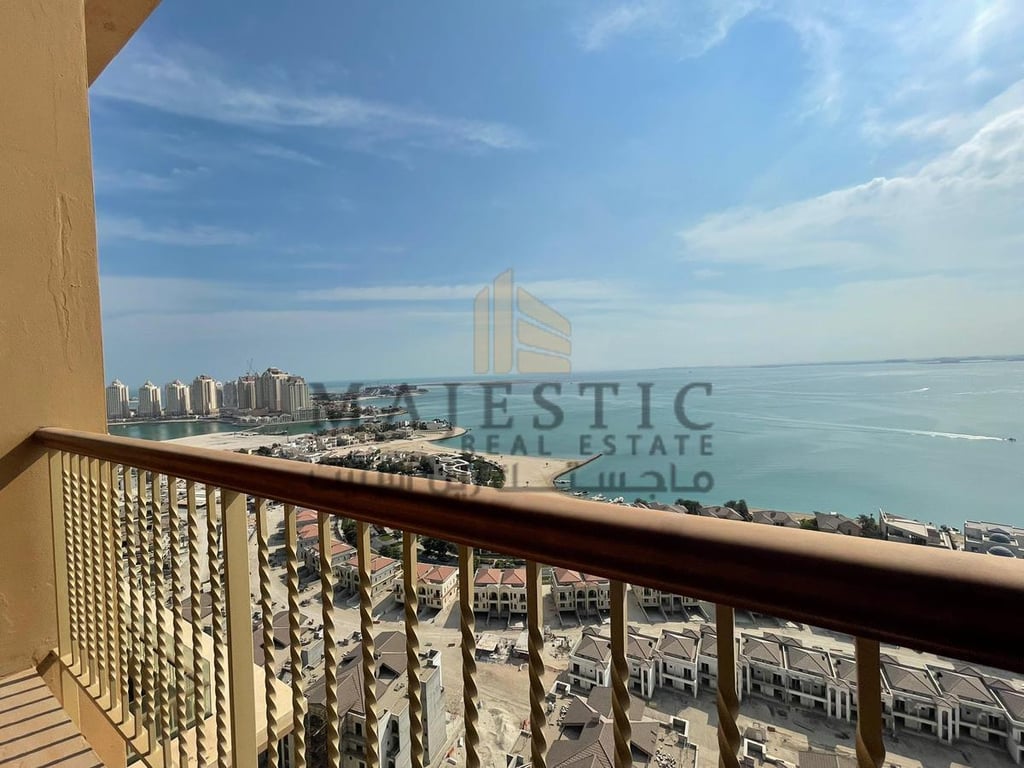 Furnished Penthouse w/ Big Terrace, Full Sea View - Penthouse in West Porto Drive