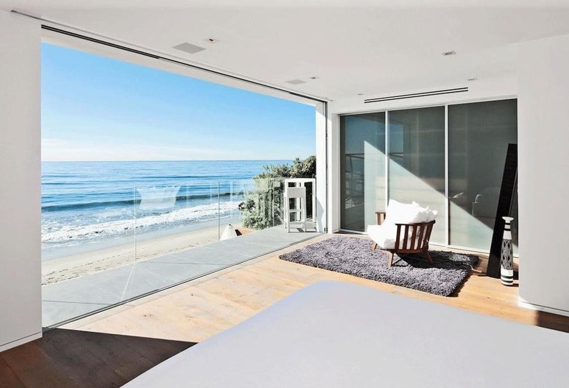 Luxury Beach Front Villa 2% DP 8 Years Instalment
