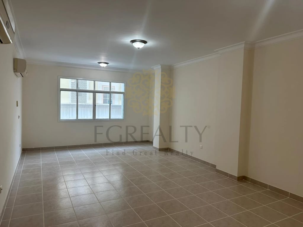 Unfurnished 3 BHK Apartment FOR RENT In Fereej Bin Mahmoud - Apartment in Fereej Bin Mahmoud