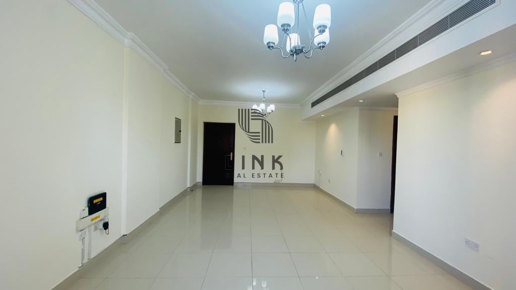 Spacious 3 Bedrooms Apartment Unfurnished - Apartment in Thabit Bin Zaid Street