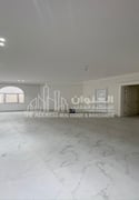 BRAND NEW MAJESTIC MANSION FOR SALE - Villa in Hazm Al Markhiya