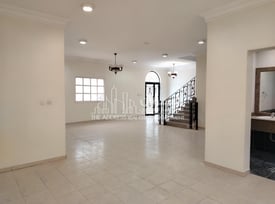 Modern Living: 3-BR Family Oasis - Villa in Umm Al Seneem Street
