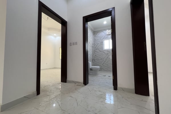 Brand new 6 Bedroom stand-alone Villa For Sale In Ain Khalid. - Villa in Ain Khaled