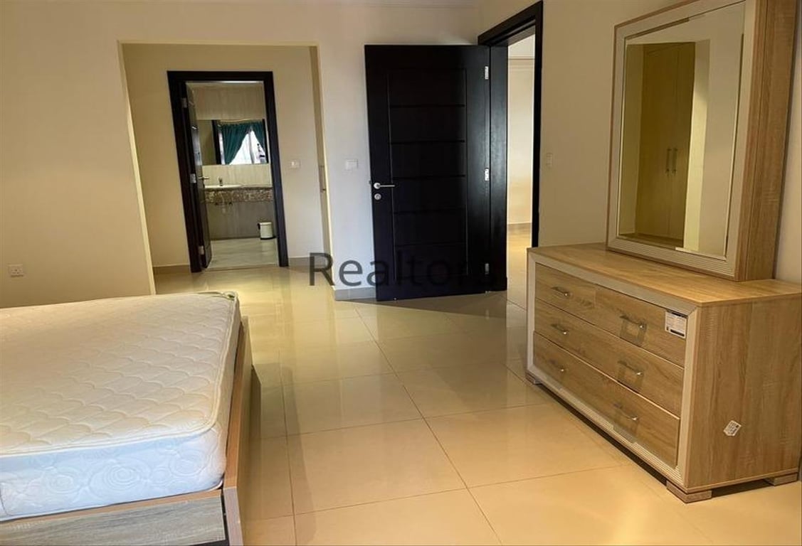 Elegant 1 bedroom FF Apt Located in Porto Arabia!