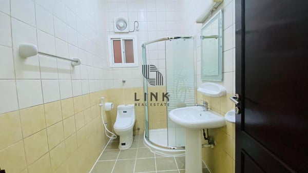 Two bedrooms apartment Title deed- eligible for RP - Apartment in Bin Dirham 5