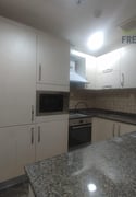 Fully Furnished Luxury 1 Bedroom with Car Parking. - Apartment in Umm Ghuwailina