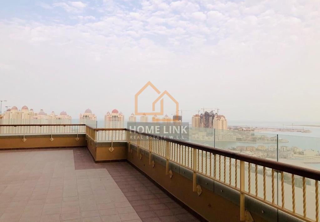 Sea view| Penthouse for Sale in Porto Arabia