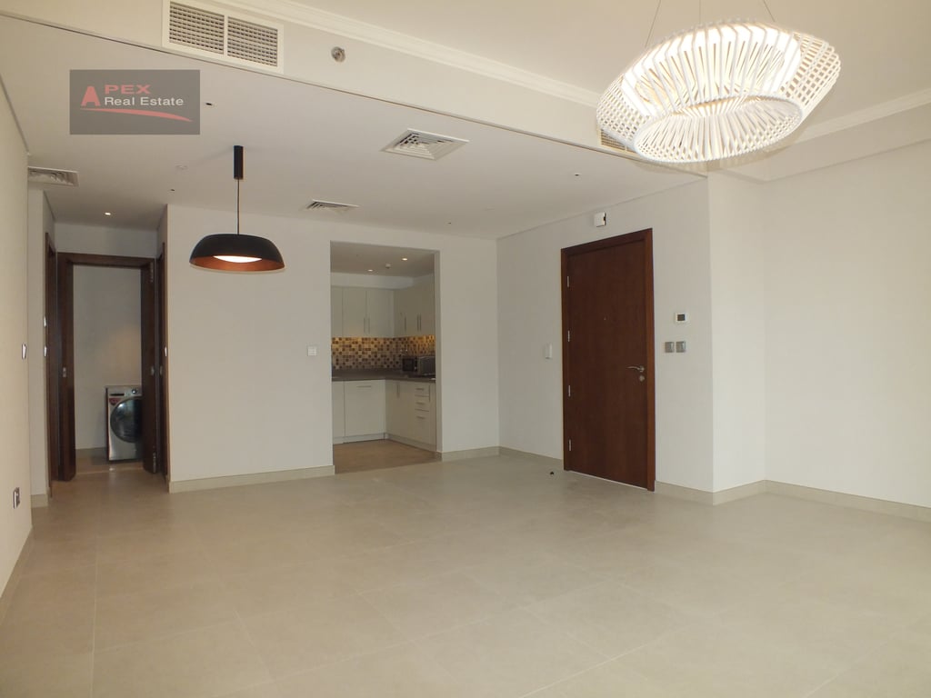 Beach Front S/F 2BR+Maid Chalet In Pearl - Apartment in Viva Bahriyah