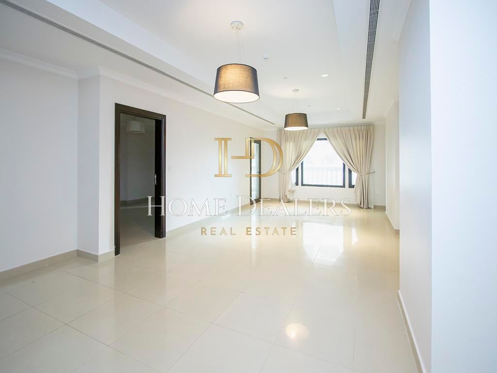 Amazing 1BR Semi Furnished | Balcony |Porto Arabia - Apartment in West Porto Drive