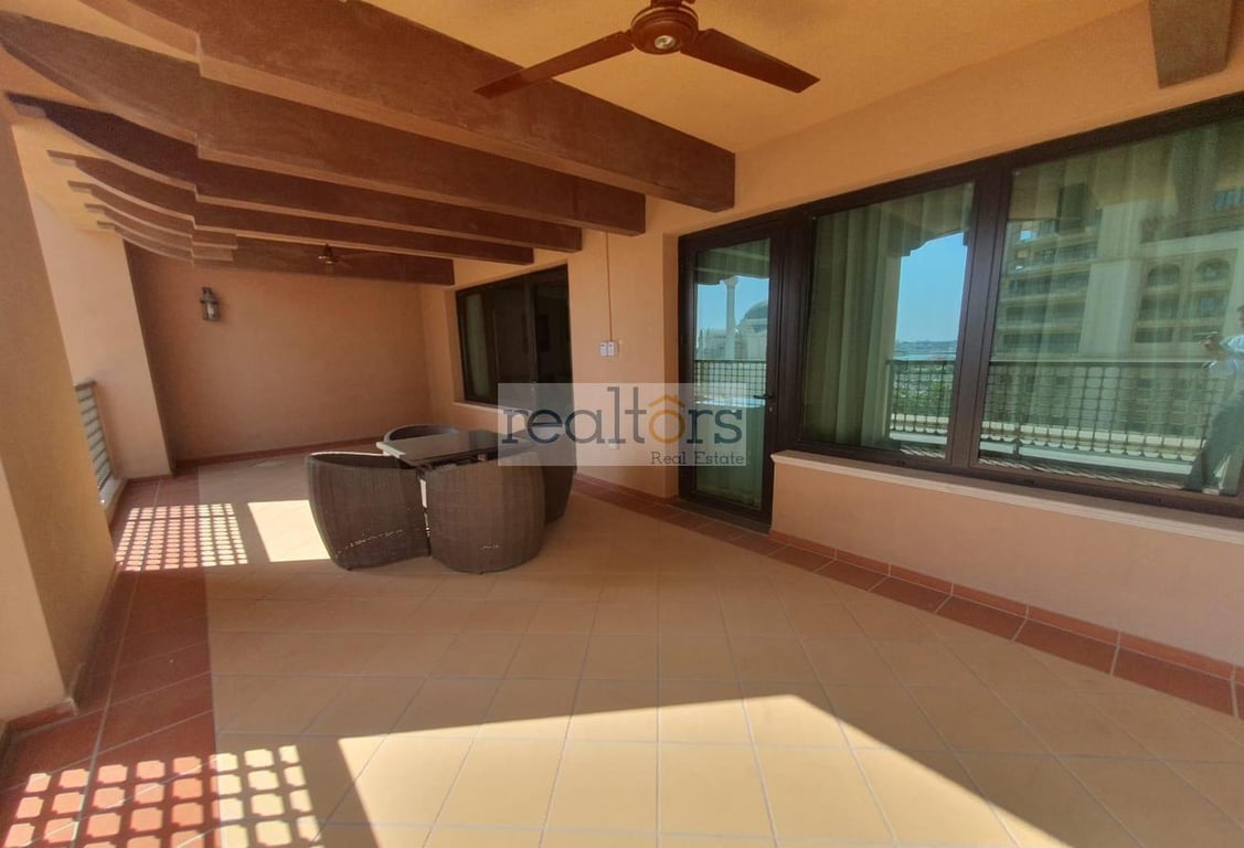 2 Bedroom FF Apartment with Balcony - Apartment in East Porto Drive