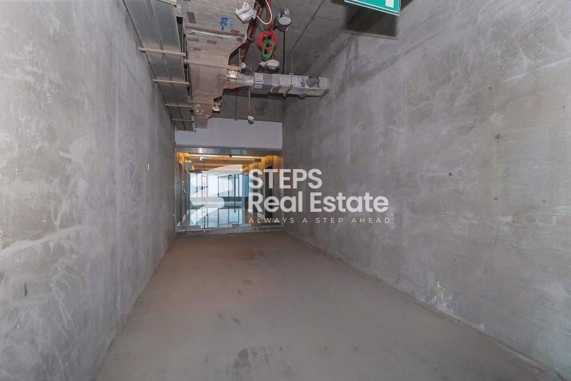 Entire Floor Office in a Luxury Building - Office in Qanat Quartier