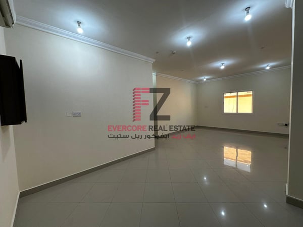 Super Neat flat|  04 Beds & 05 Baths | Wakrah - Apartment in Al Wakra