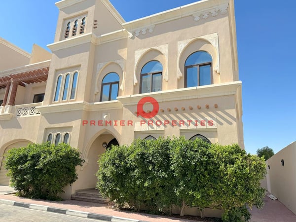 Spacious 4 bedroom Villa Nice Location - Villa in Al Rayyan