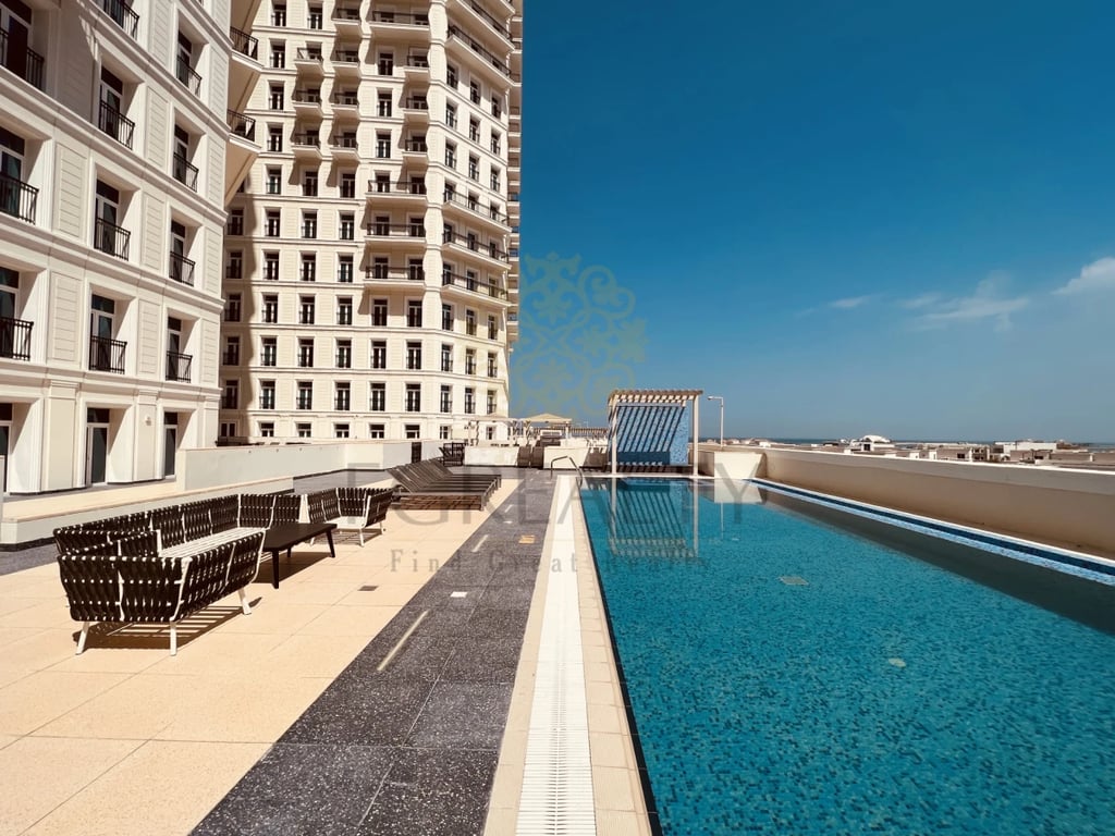 Discover the Best of Doha Living: Modern 2-Bedroom Apartment with Maid's Room and Stunning Views - Reserve Now for a Complimenta - Apartment in The Pearl