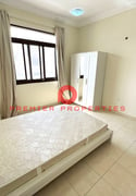 Amazing 5 Bedrooms Plus Maids Villa in Compound - Villa in Bu Hamour Street