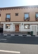 Spacious 6-Bedroom Villa in a Compound - Villa in Bu Hamour Street