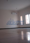 Hot Price Beautiful 5 Bedrooms  Unfurnished Villa - Villa in Umm Al Seneem Street