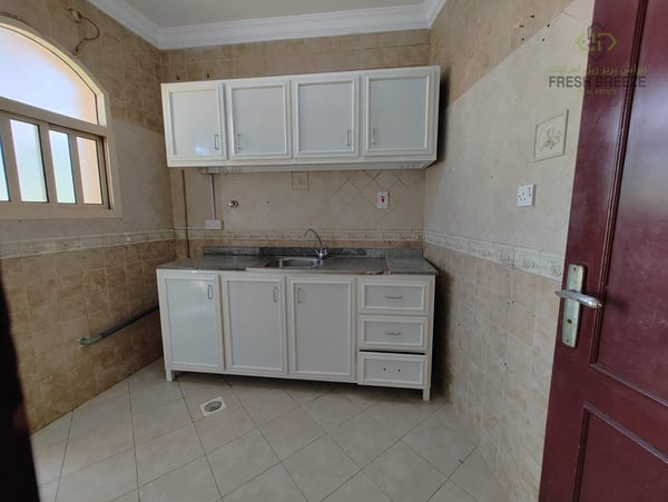 Spacious 2bhk For family Near metro - Apartment in Al Sadd Road