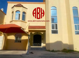 GREAT PRICE ! 5 BDR COMPOUND VILLA | HUGE BACKYARD - Villa in Al Ain Gardens