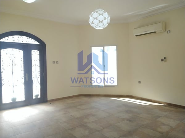 SPACIOUS 6BR ATTACHED VILLA - MATAR QADEEM - Villa in Old Airport Road