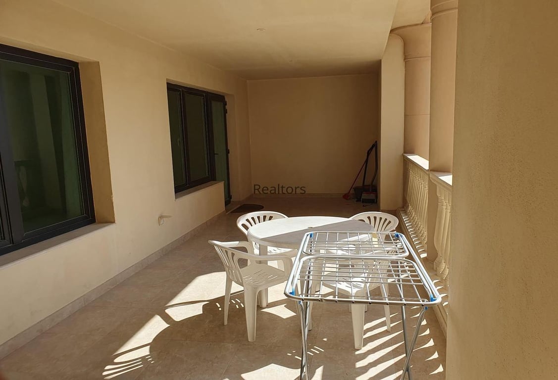 Spacious One Bedroom Apartment Fully Furnished