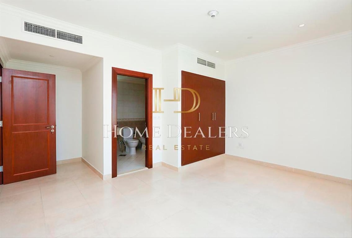 Fully Furnished 3BR + Maids Room | Porto Arabia - Apartment in West Porto Drive