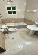 SPACIOUS FURNISHED 3BHK APARTMENT - Apartment in Madinat Khalifa South