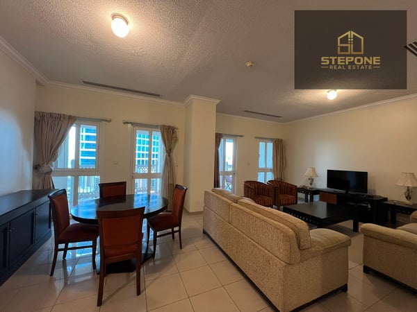 BRIGHT COMFORTABLE 1 MASTER BEDROOM | WESTBAY - Apartment in West Bay Lagoon Street