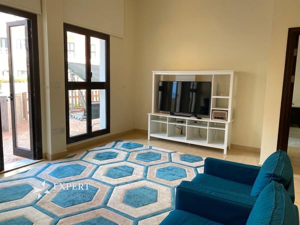 Vibrant and Classic Designed - Private Terrace - Apartment in Qanat Quartier