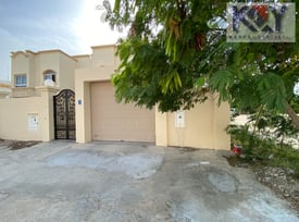 Standalone villa 6 bedroom + huge front yard - Villa in Al Wakra