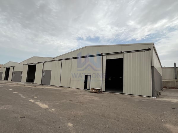 WAREHOUSE (420SQM) FOR RENT - INDUSTRIAL AREA - Warehouse in Industrial Area