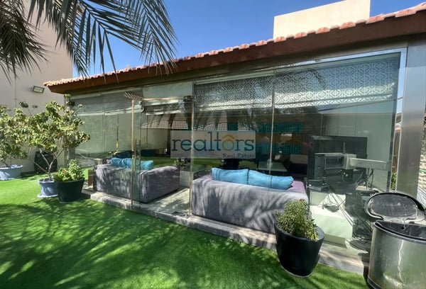 6 Bedroom Villa | Gorgeous Green Garden | Majlis - Villa in Bu Hamour Street