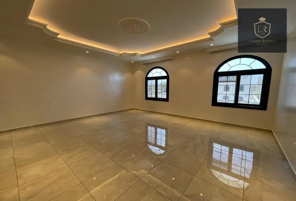 LUXURY 7 BHK VILLA AVAILABLE FOR SALE FOR 5.25M - Villa in Al Hilal