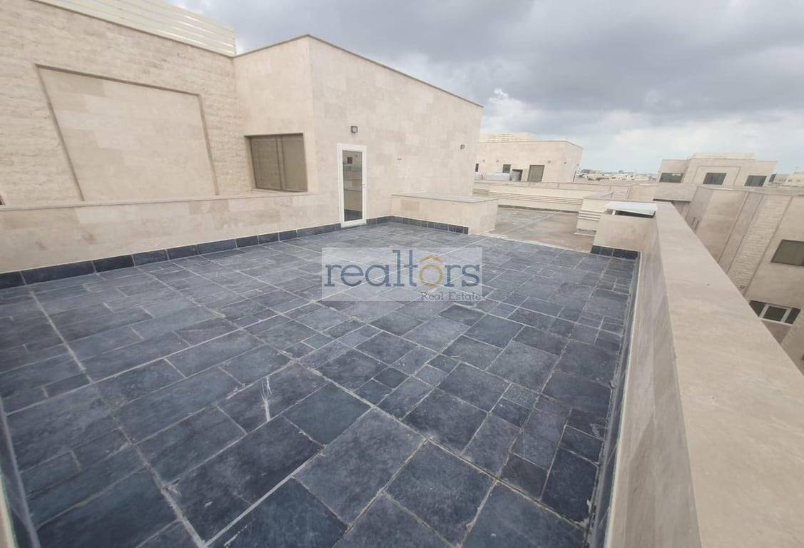 Luxurious 4 BR+Maid's Room Furnished Villa - Villa in Al Maamoura