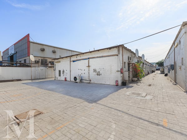 Four Months, Offices, 13 Worker Accommodations Free - Warehouse in Industrial Area 1