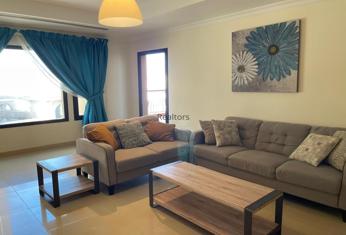 Contemporary Furnished 1 Bed Apart Porto Arabia - Apartment in West Porto Drive