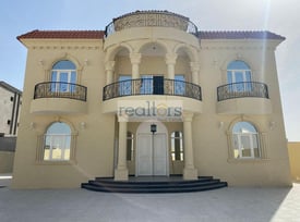 Grand 6 Master Bedrooms Family Brand New Villa! - Villa in Al Daayen