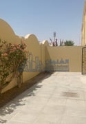 Luxurious 4 Bedrooms+Maid Compound Villa. - Villa in Al Hanaa Street