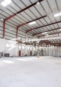 Spacious Warehouse — Birkat Al Awamer - Warehouse in East Industrial Street