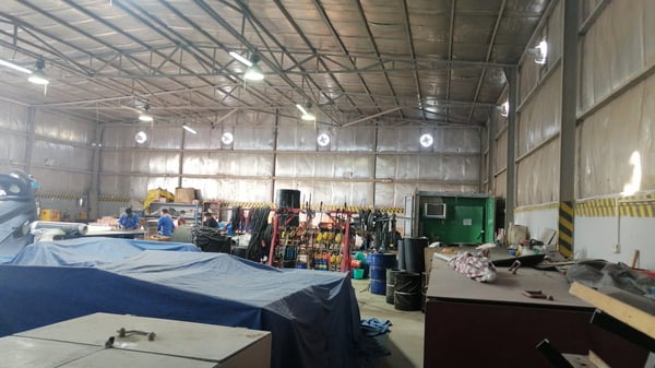 Working Garage for sale in Industrial Area - Warehouse in Industrial Area 1