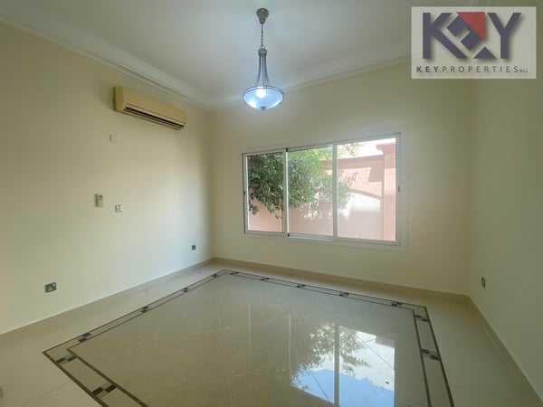 U/F Compound Villa 3 bedroom + backyard - Villa in Mesaieed Road