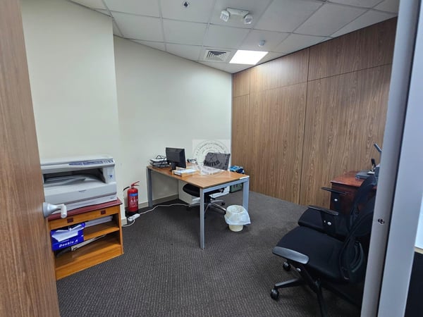 Furnished office in palm tower for rent - Office in Palm Towers