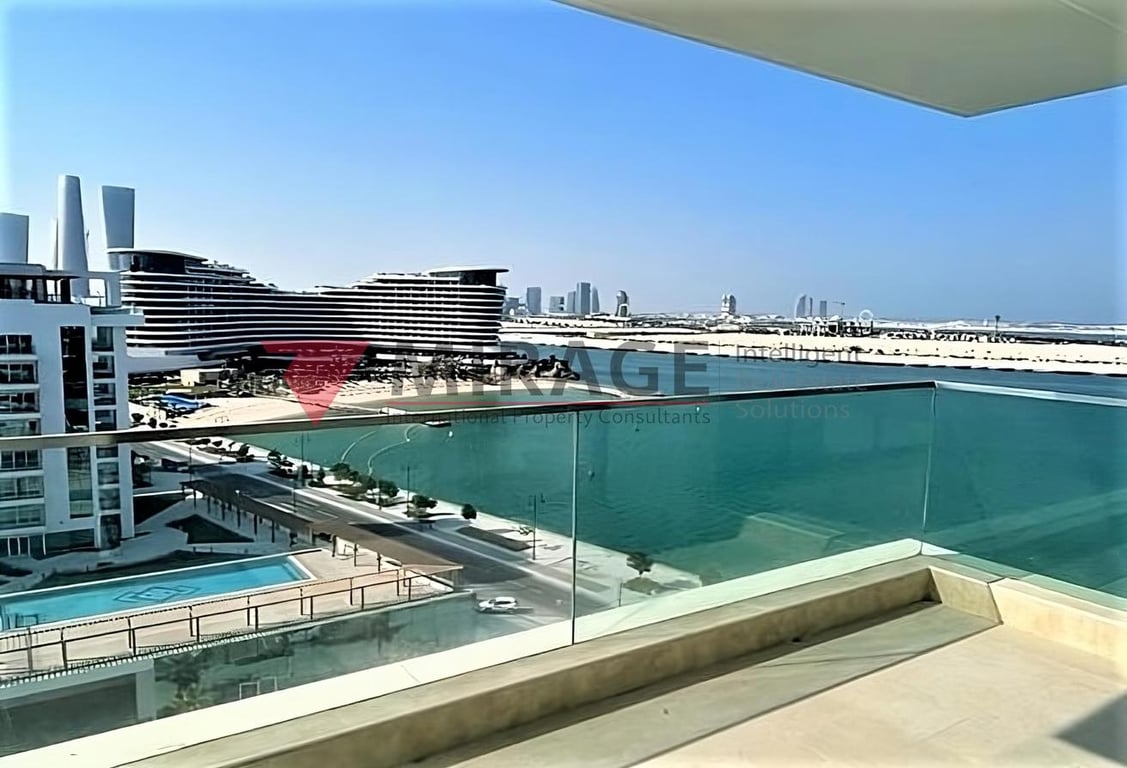1 Bedroom Apt with Sea View for Sale in Lusail - Apartment in Marina District