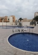 5BR + Maid's Room Villa in Compound - Villa in Al Hadara Street