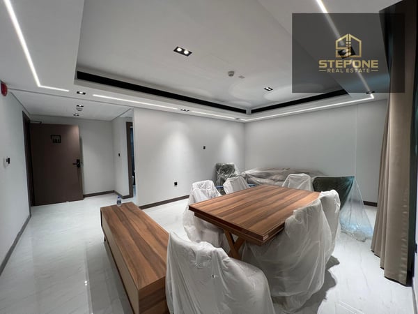 BRAND-NEW and SPACIOUS 1 BEDROOM APARTMENT - Apartment in Al Waab Street