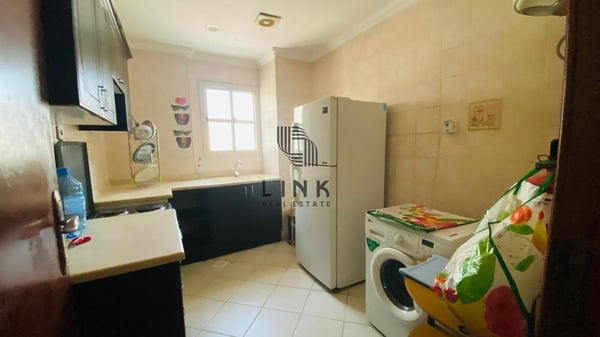 For sale / 2 BHK apartment / Najma / Tenanted - Apartment in Ibn Dirhem Street