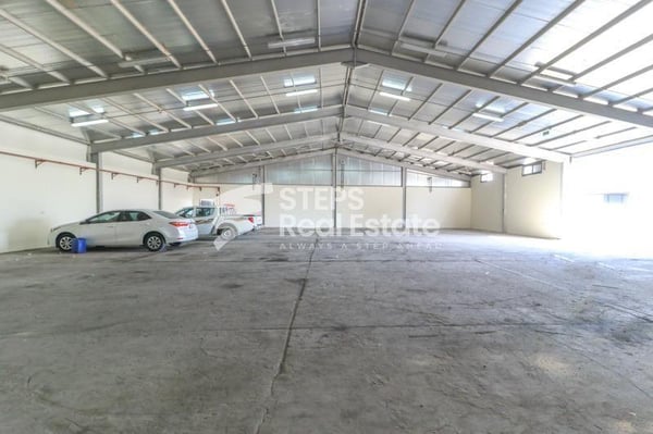 3600 sqm Carpentry Warehouse with 30 Rooms - Warehouse in Industrial Area 4