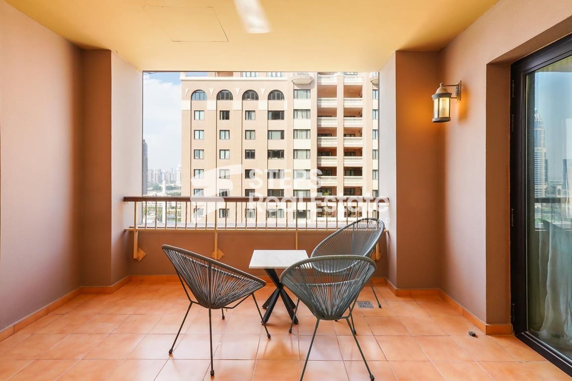 Modern 1 BHK w/ Nice Balcony in The Pearl - Apartment in Porto Arabia