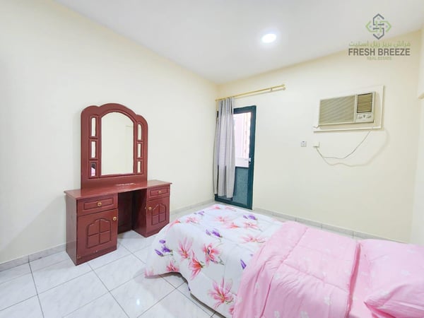 Fully Furnished/2/BHK Close To Metro With Balcony - Apartment in Old Salata