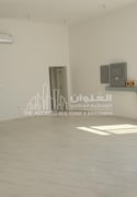 Captivating Brand new 3 Bedroom Mansion - Villa in Rawdat Al Hamama